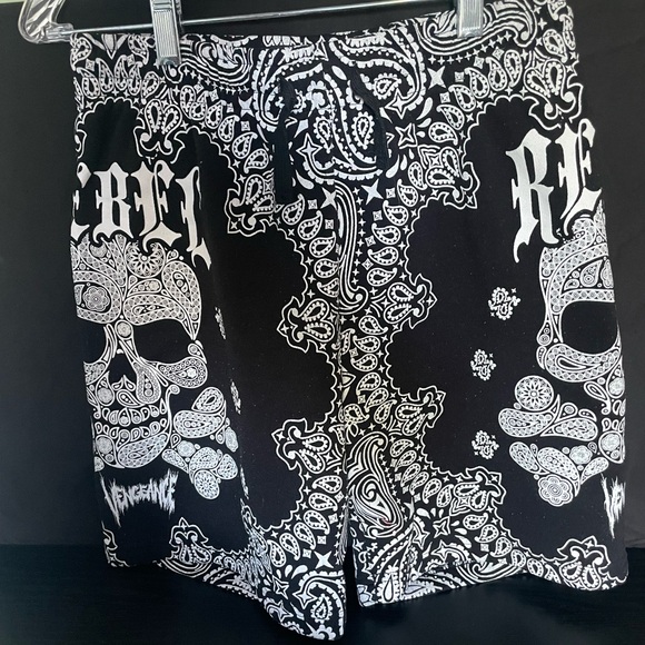 Rebels Black and White Skull Pattern Athletic Shorts - Picture 1 of 4